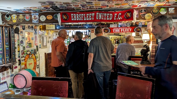 Interior photo of the Three Pillars, Gravesend