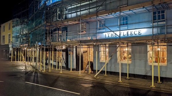 Exterior photo of the Fleece, Cirencester