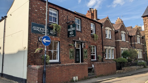 Exterior photo of the Gardener's Arms, Oxford