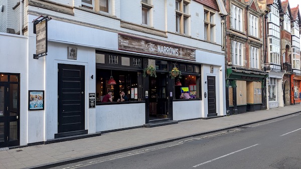 Exterior photo of the Narrows, Abingdon