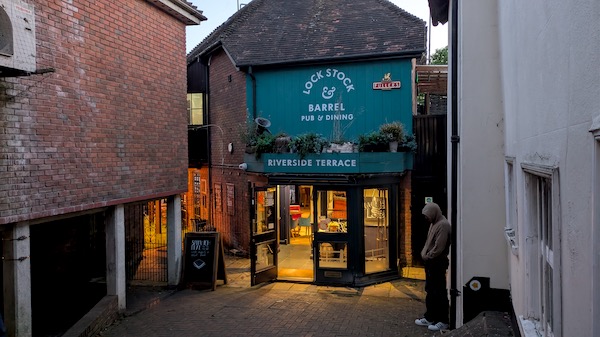 Exterior photo of the Lock, Stock & Barrel, Newbury